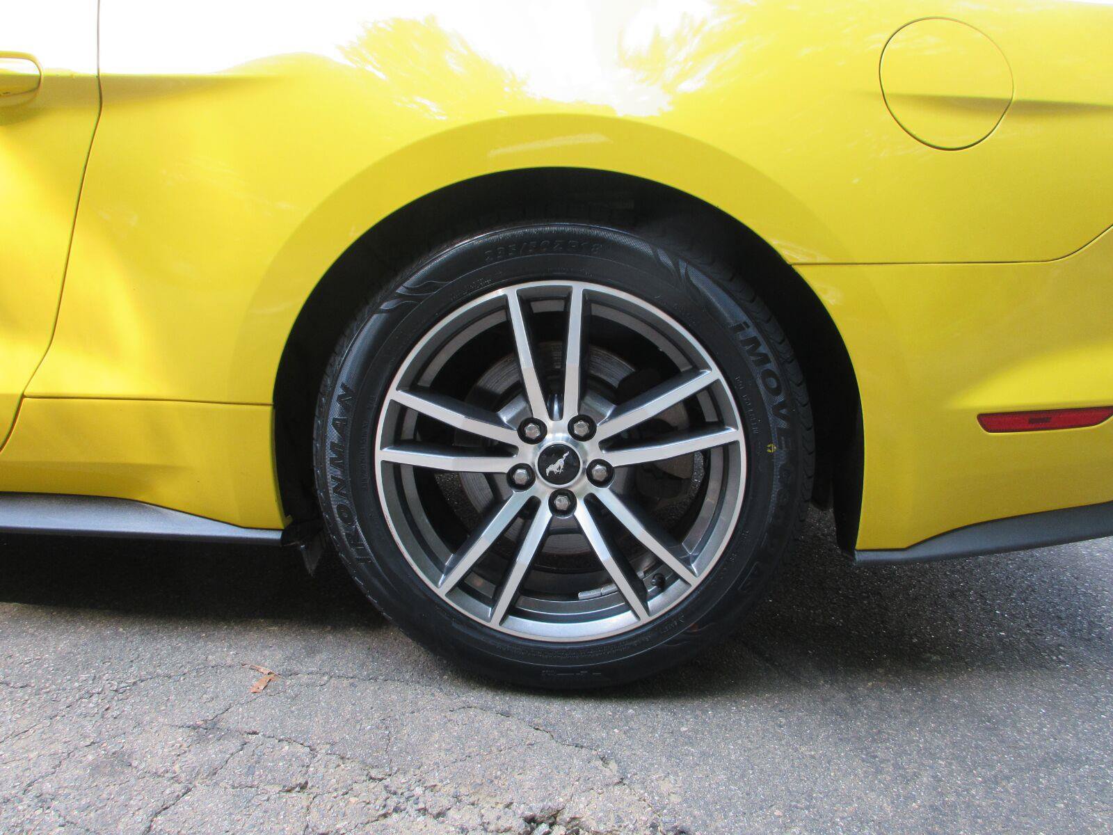 Used 2016 Ford Mustang Premium RWD image 16