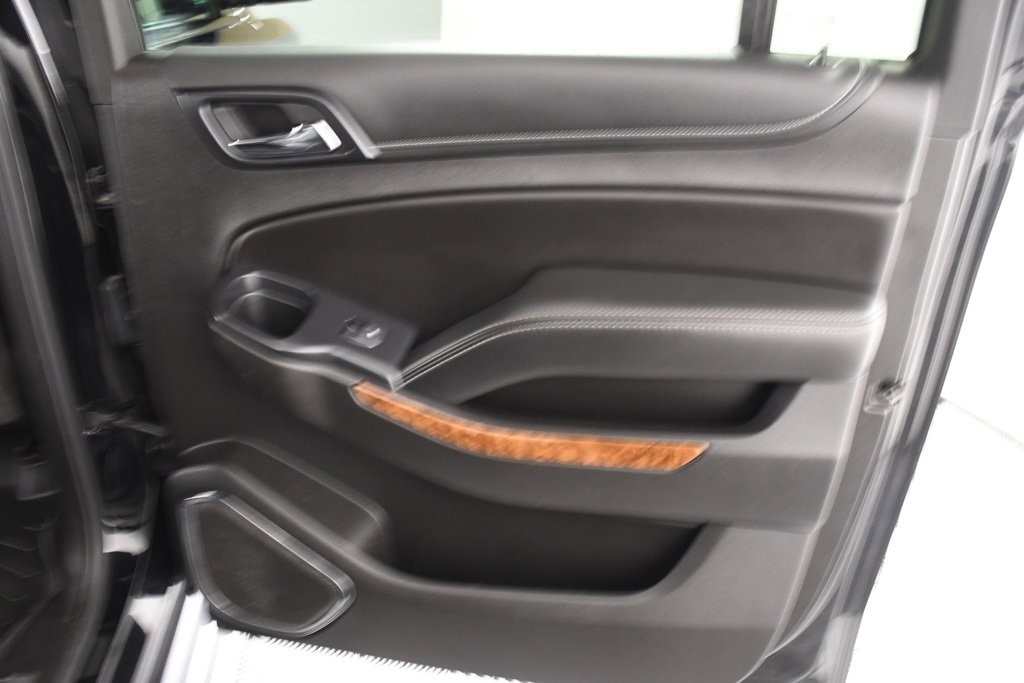 Used 2019 Chevrolet Suburban Premier image 21
