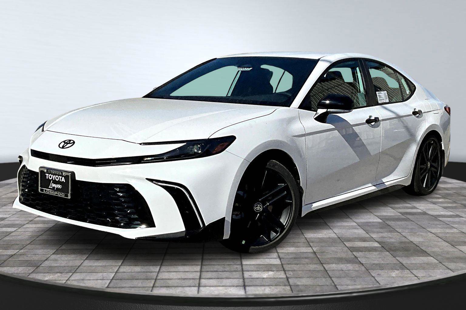 New 2026 Toyota Camry Hybrid image 2