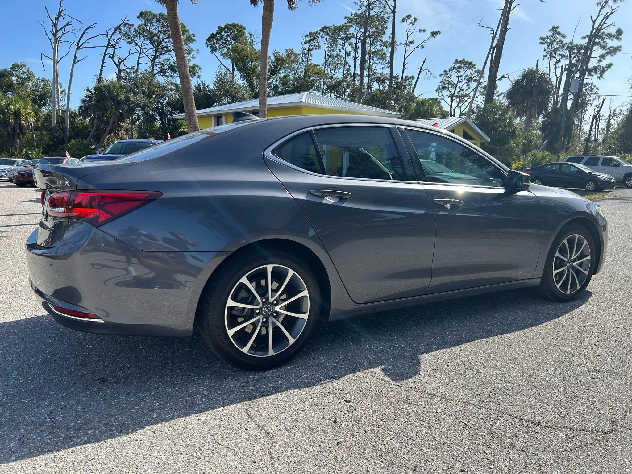 Used 2017 Acura TLX V6 w/ Technology Package image 17