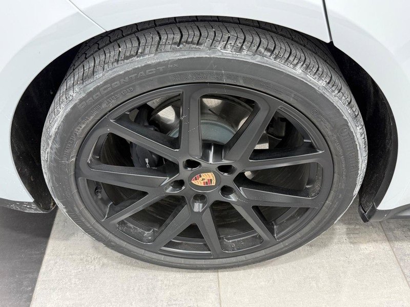 Certified 2026 Porsche Panamera 4 image 8