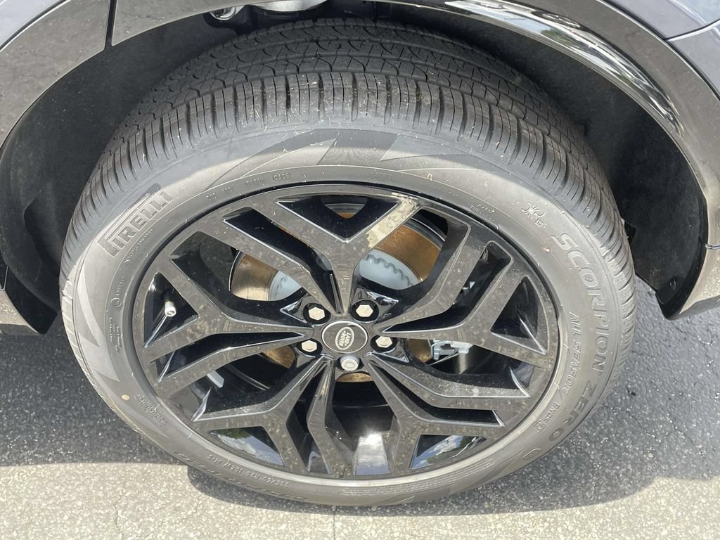 New 2026 Land Rover Discovery Sport Landmark AWD/4WD image 9