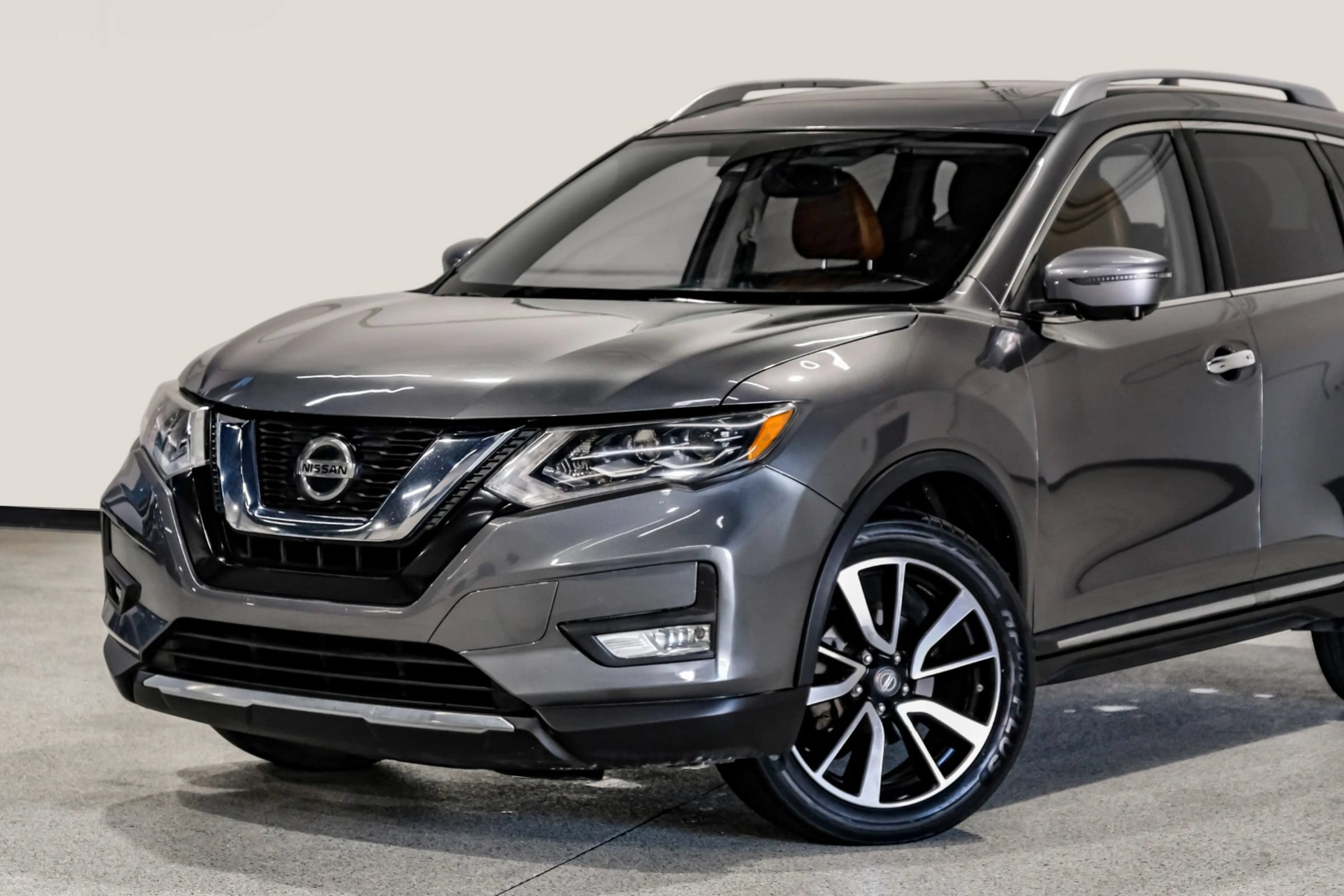 Used 2018 Nissan Rogue SL w/ Premium Package FWD image 9