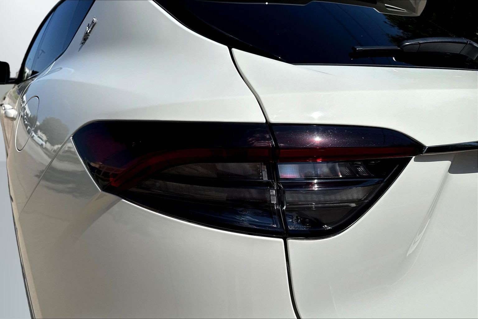 Used 2022 Maserati Levante GT AWD/4WD image 23