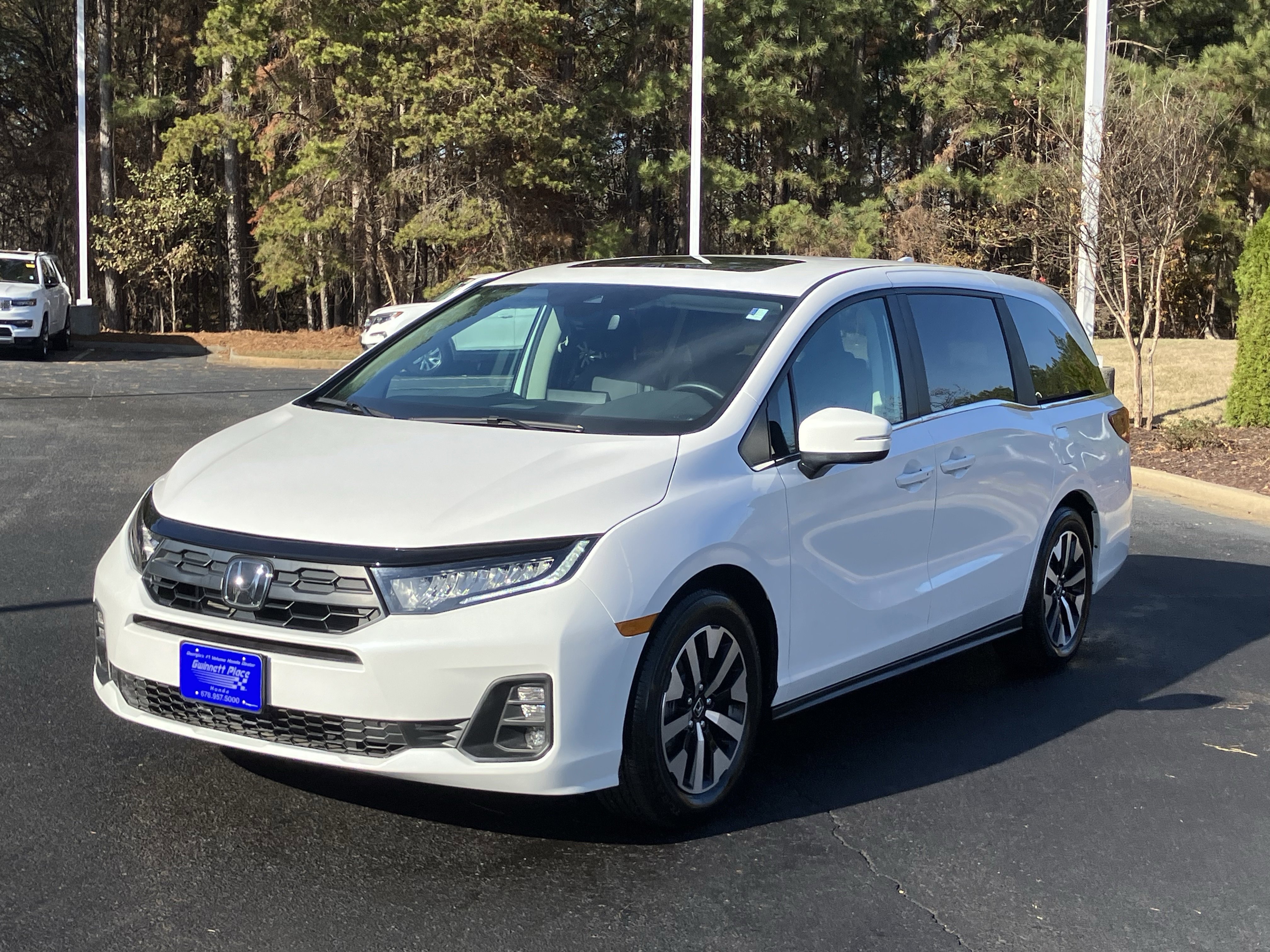 Used 2025 Honda Odyssey EX-L image 6