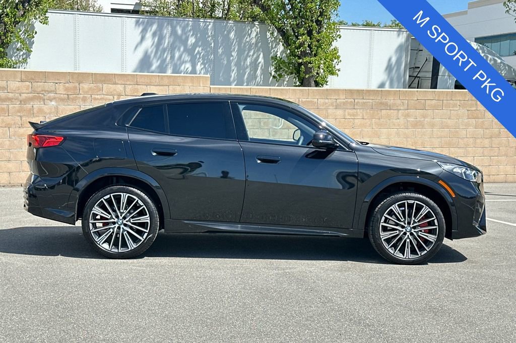 Used 2026 BMW X2 xDrive28i w/ M Sport Package AWD/4WD image 3
