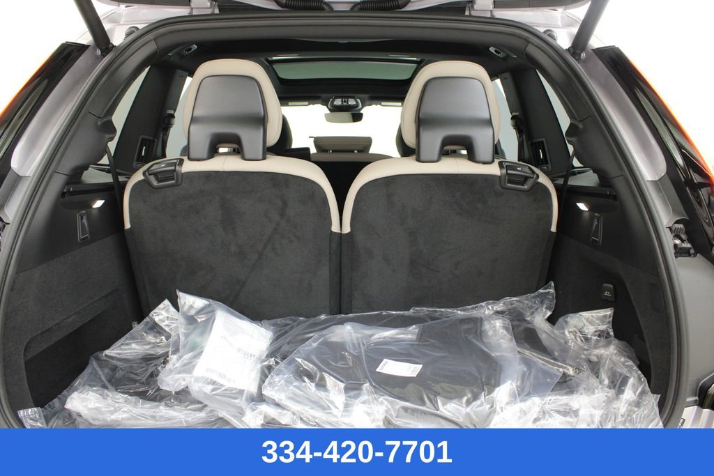 New 2026 Volvo XC90 B6 Plus w/ Protection Package Premier image 31