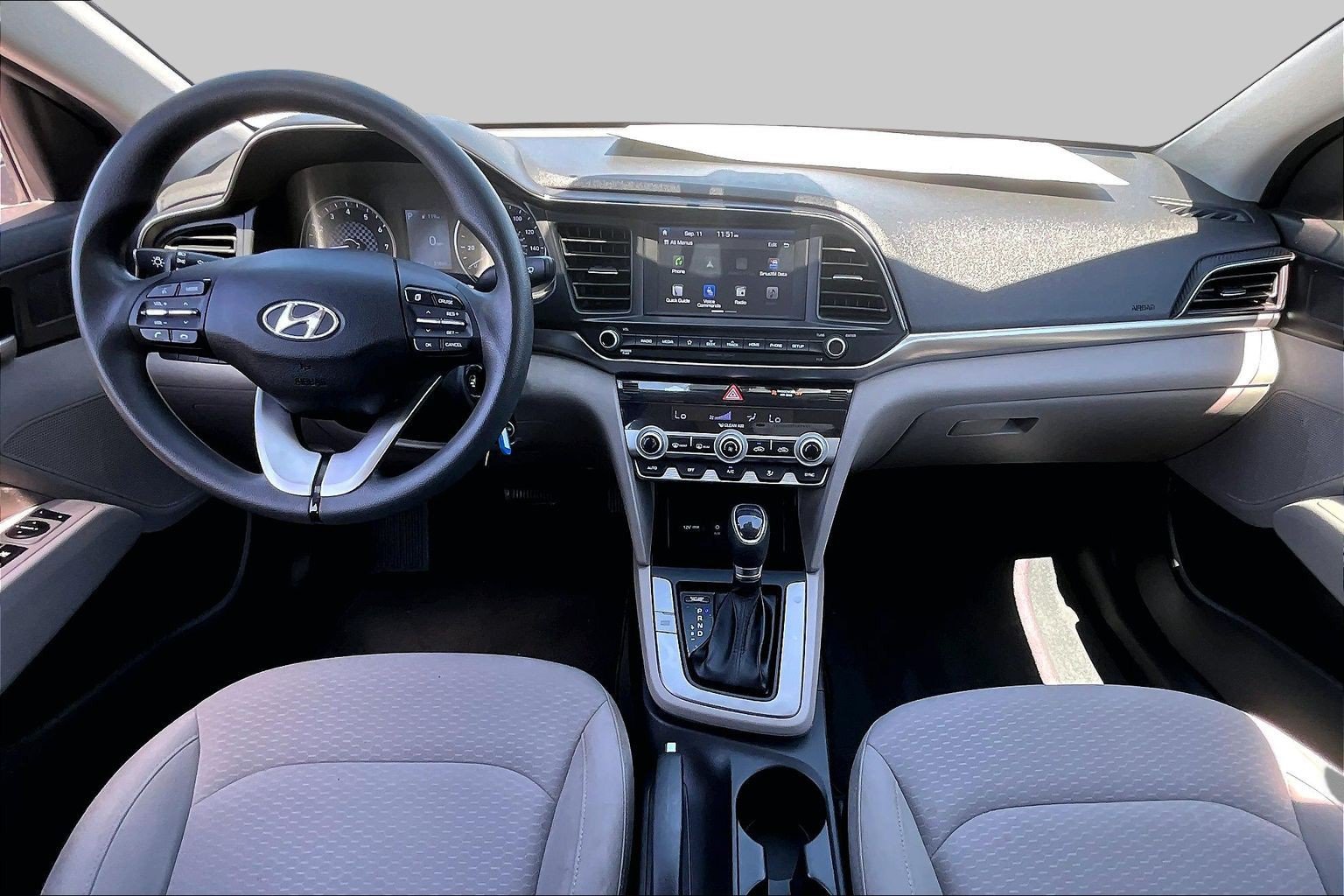 Used 2020 Hyundai Elantra SEL w/ Convenience Package (C2) FWD image 14