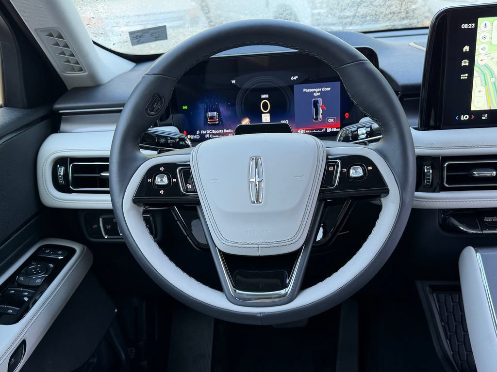 New 2027 Lincoln Aviator AWD image 17