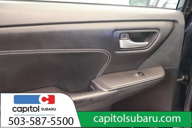 Used 2017 Toyota Camry XLE w/ Moonroof Package FWD image 33