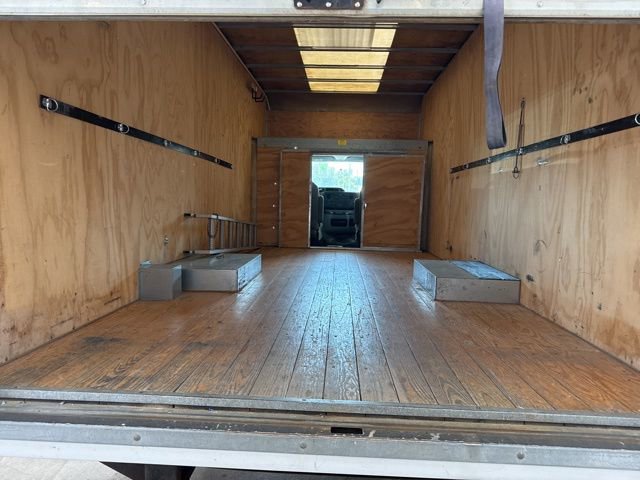 Used 2019 Ford E-350 and Econoline 350 Super Duty w/ Power Windows & Locks Group image 18