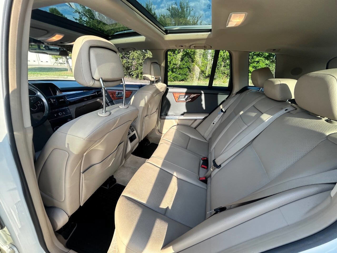 Used 2011 Mercedes-Benz GLK 350 4MATIC image 13