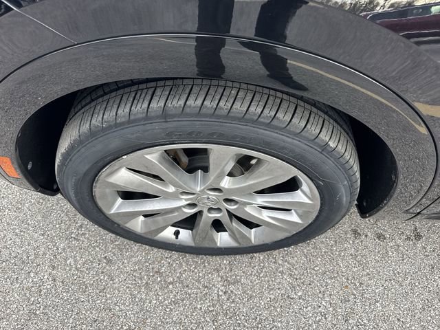 Used 2023 Buick Envision Avenir image 10