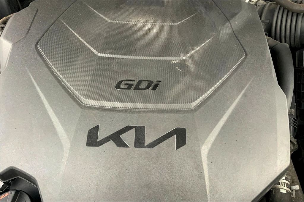 Used 2022 Kia Telluride LX image 30