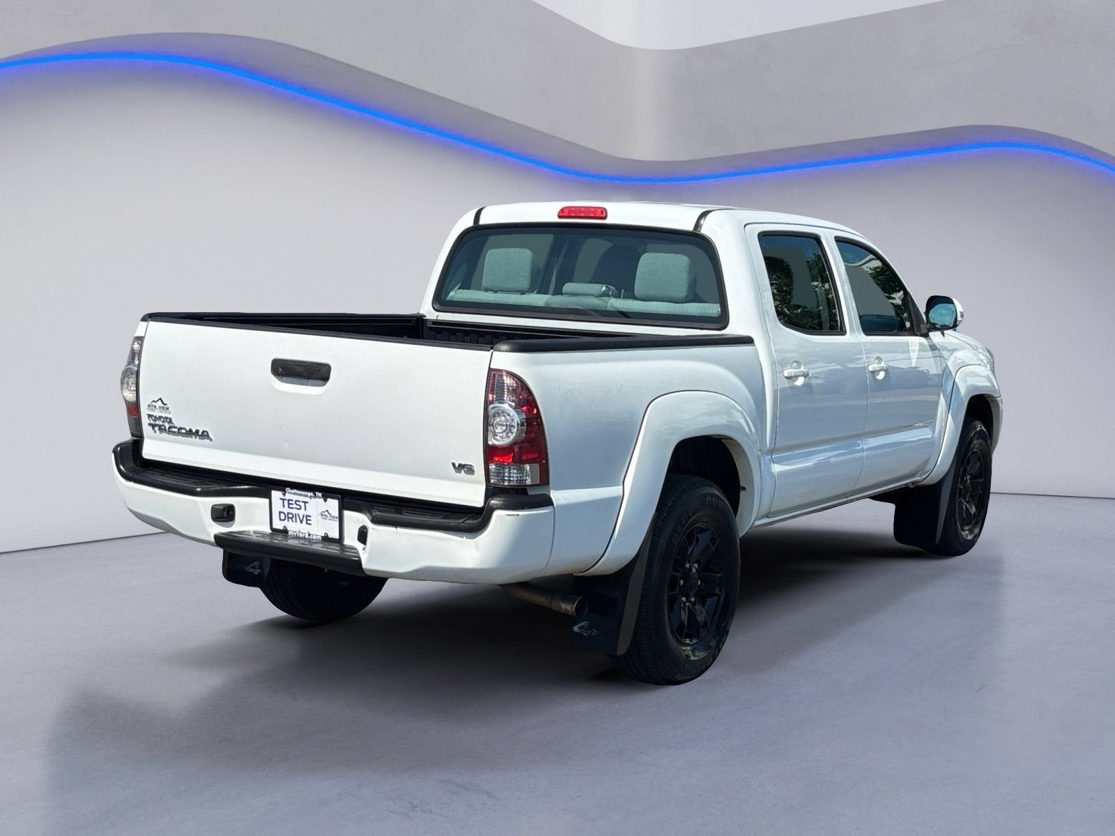 Used 2015 Toyota Tacoma 4x4 Double Cab w/ SR Package image 3