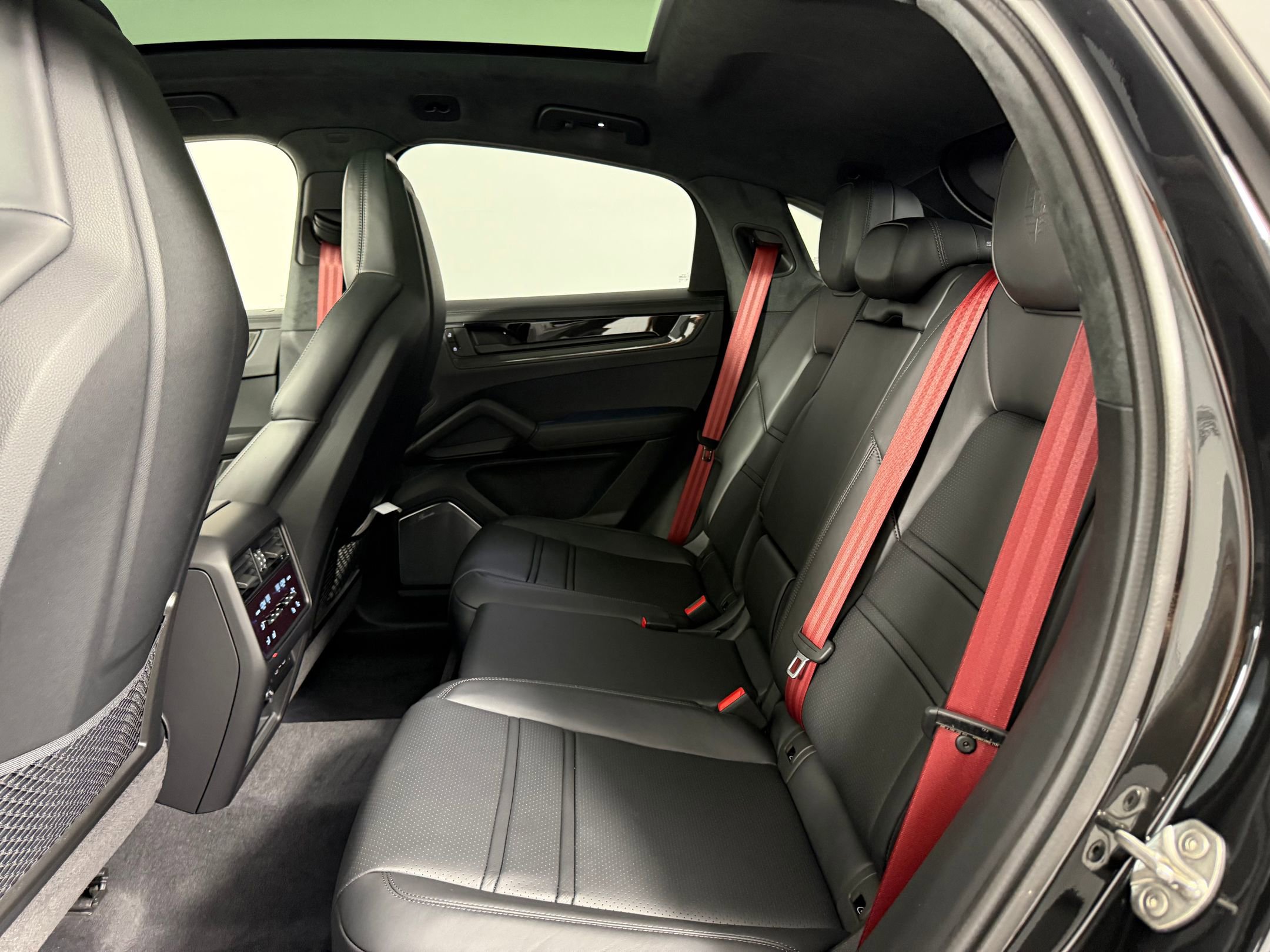 New 2026 Porsche Cayenne GTS image 16