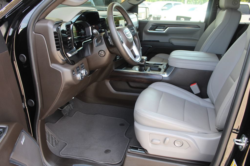 Used 2024 GMC Sierra 1500 SLT w/ SLT Premium Plus Package AWD/4WD image 21