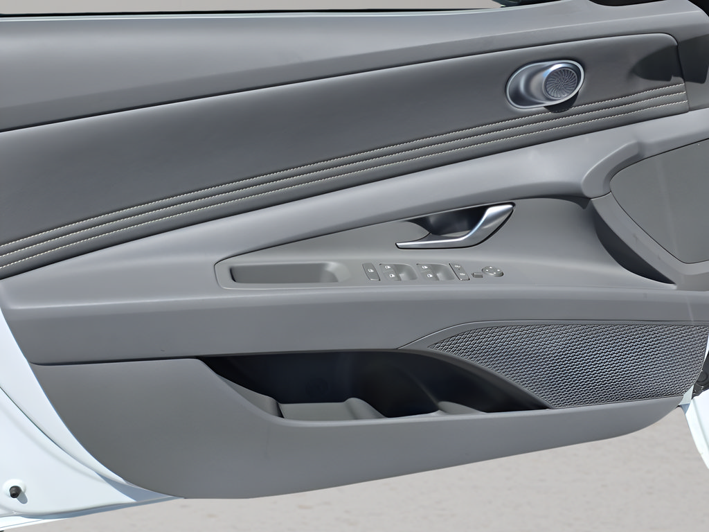 New 2026 Hyundai Elantra Sport FWD image 12