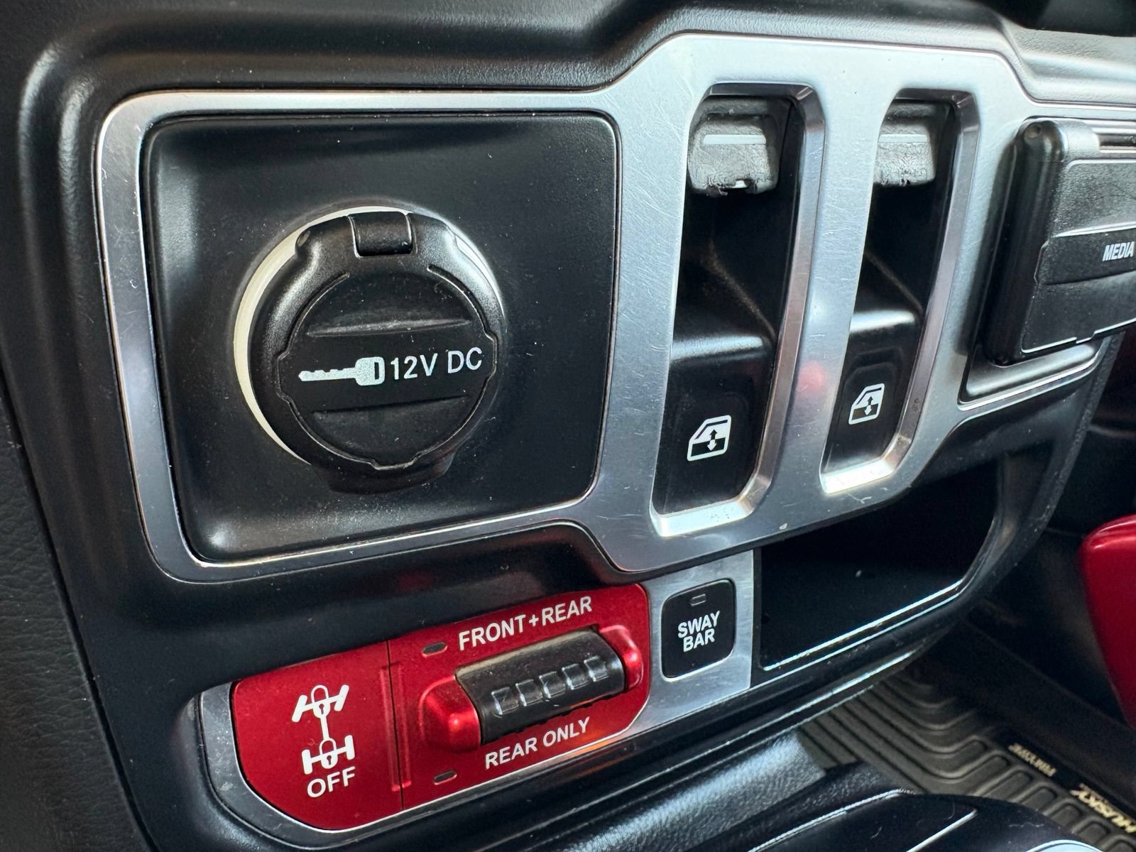 Used 2018 Jeep Wrangler Rubicon AWD/4WD image 20