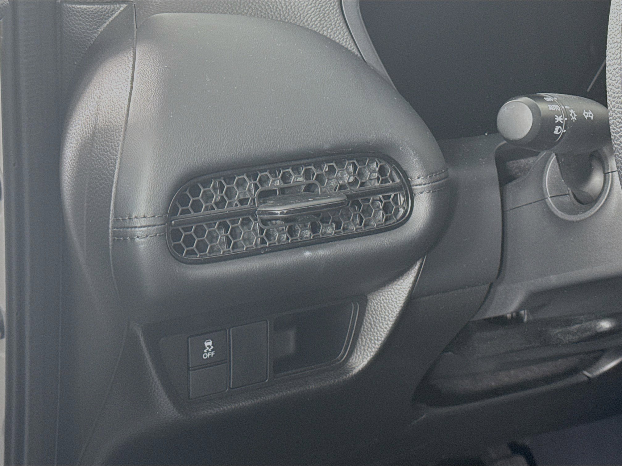 Certified 2023 Honda HR-V LX image 10