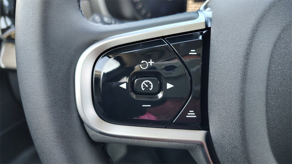 New 2026 Volvo XC90 B6 Plus image 14