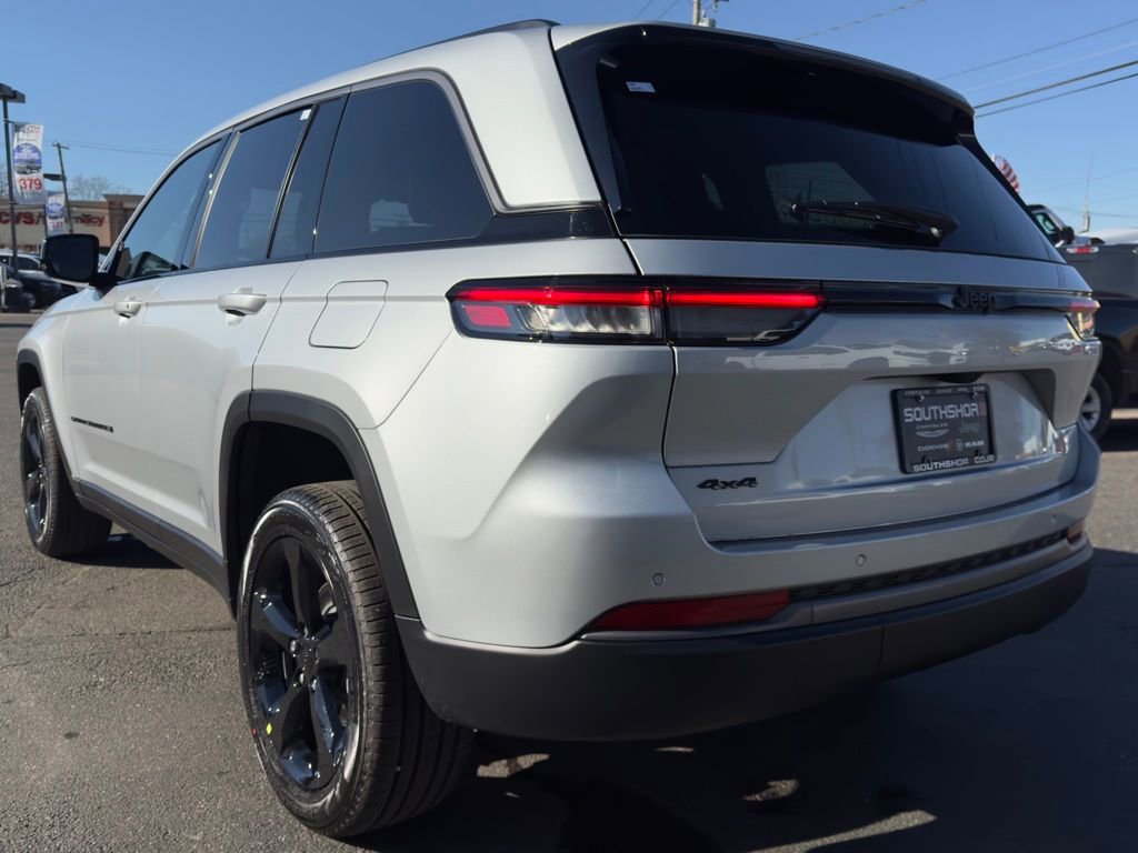 New 2026 Jeep Grand Cherokee Limited w/ Limited Altitude Package image 5
