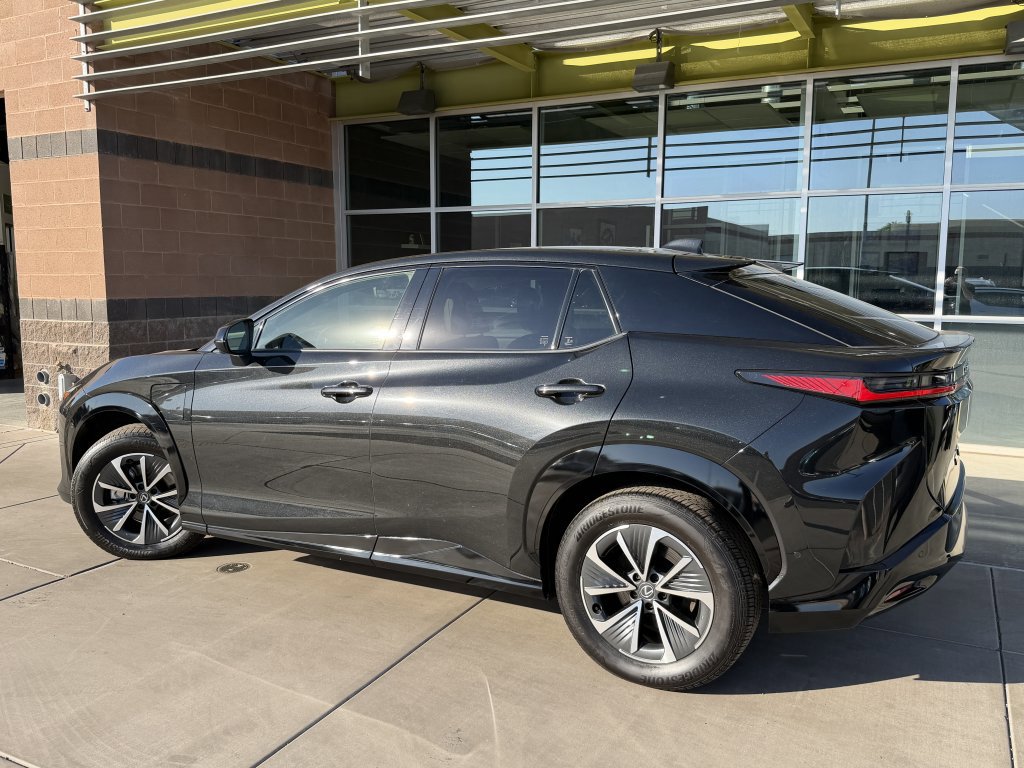 Used 2023 Lexus RZ 450e Premium image 5