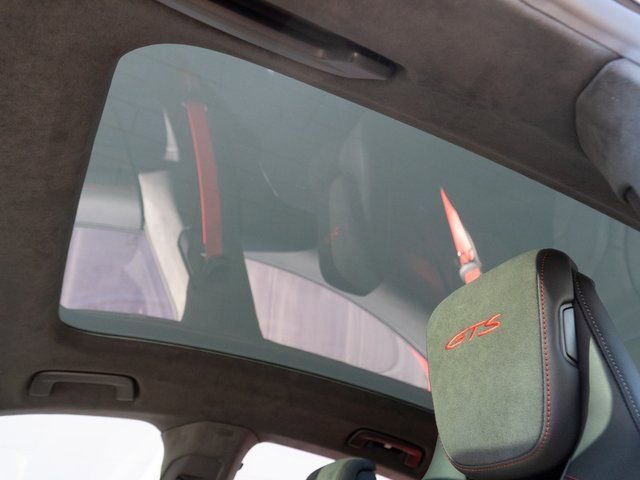 New 2026 Porsche Taycan GTS image 30