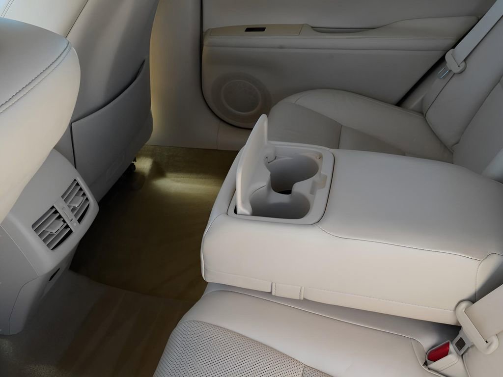 Used 2013 Lexus ES 300h w/ Luxury Pkg image 19