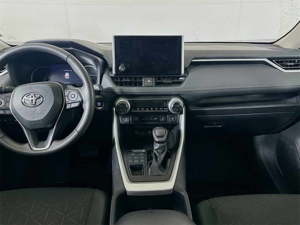 Used 2023 Toyota RAV4 XLE image 18