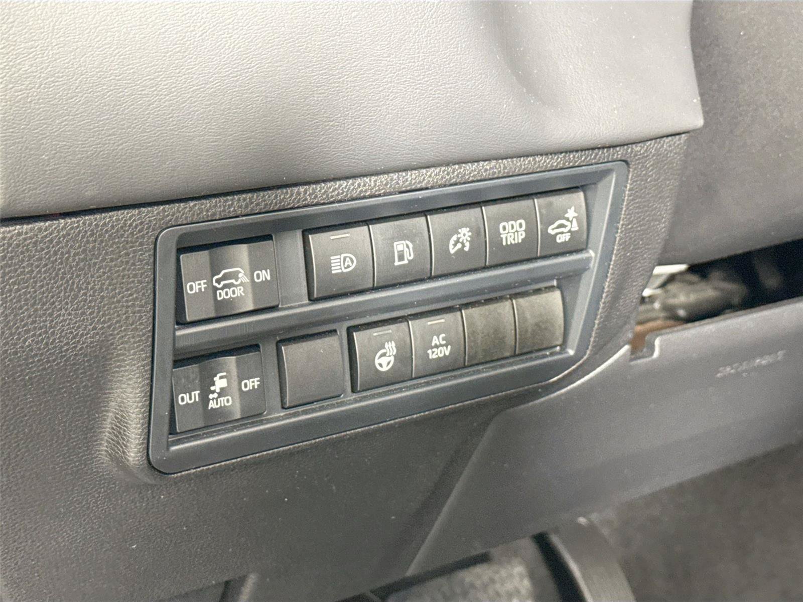 Certified 2026 Toyota Sequoia Platinum AWD/4WD image 16