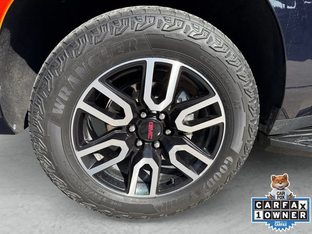 Used 2024 GMC Yukon AT4 w/ Technology Package AWD/4WD image 23