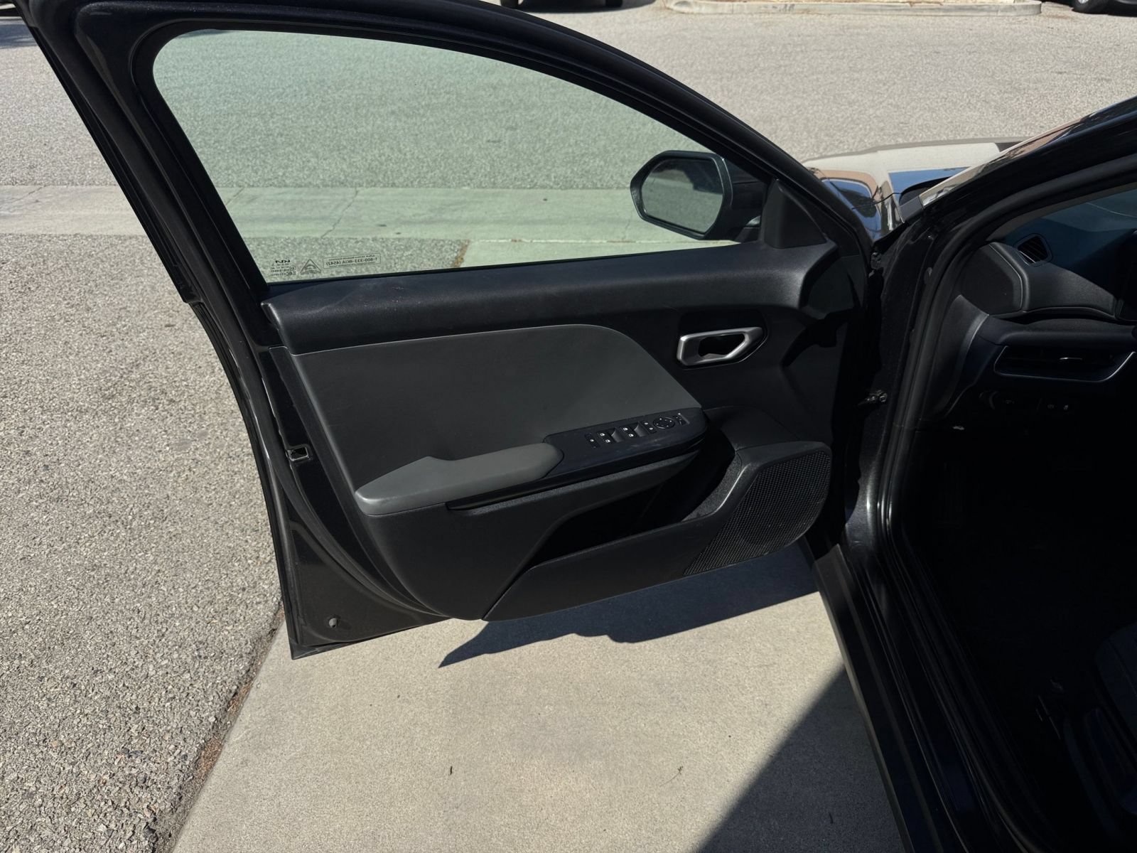 Used 2025 Kia K4 FWD image 18