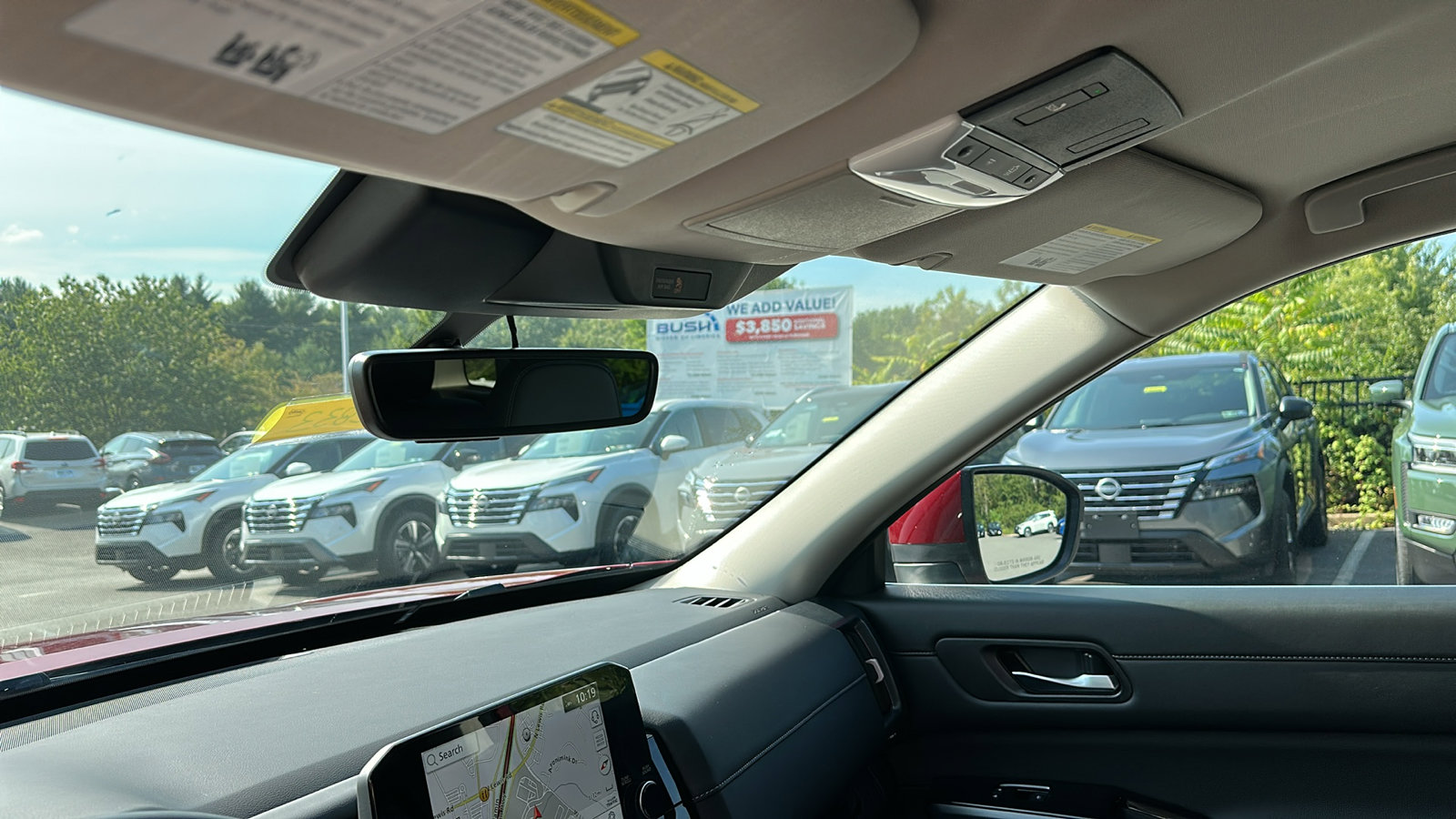 Certified 2025 Nissan Pathfinder SL image 21