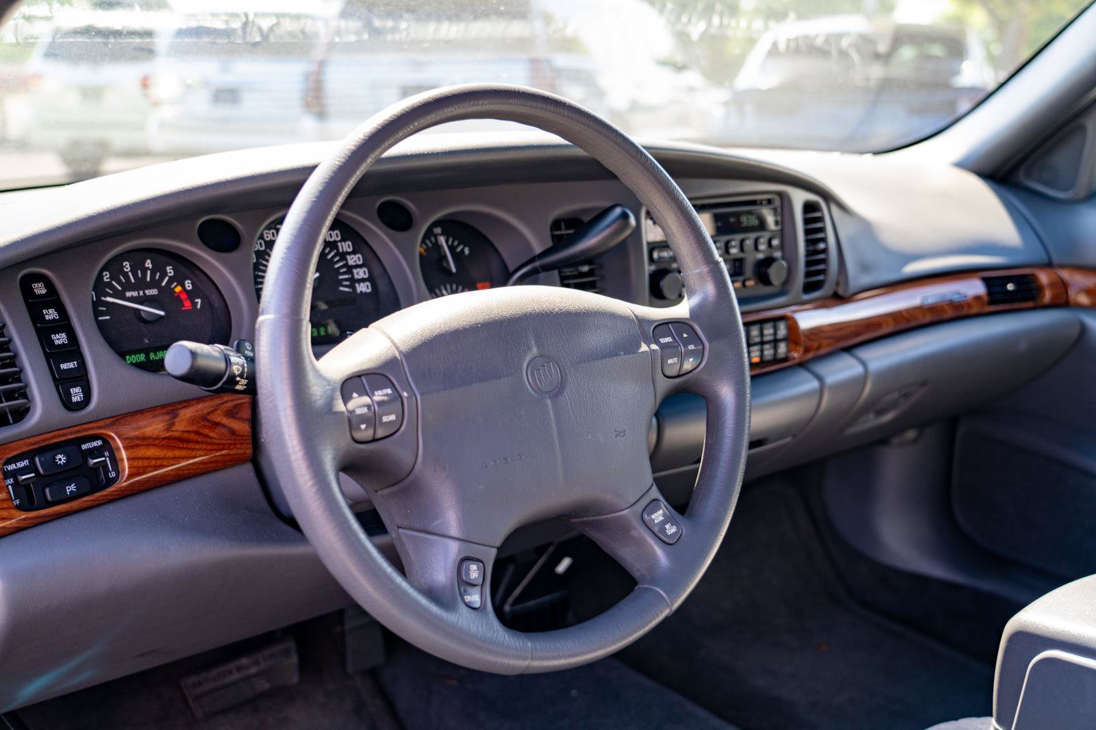 Used 2002 Buick Le Sabre Custom w/ Luxury Pkg FWD image 14