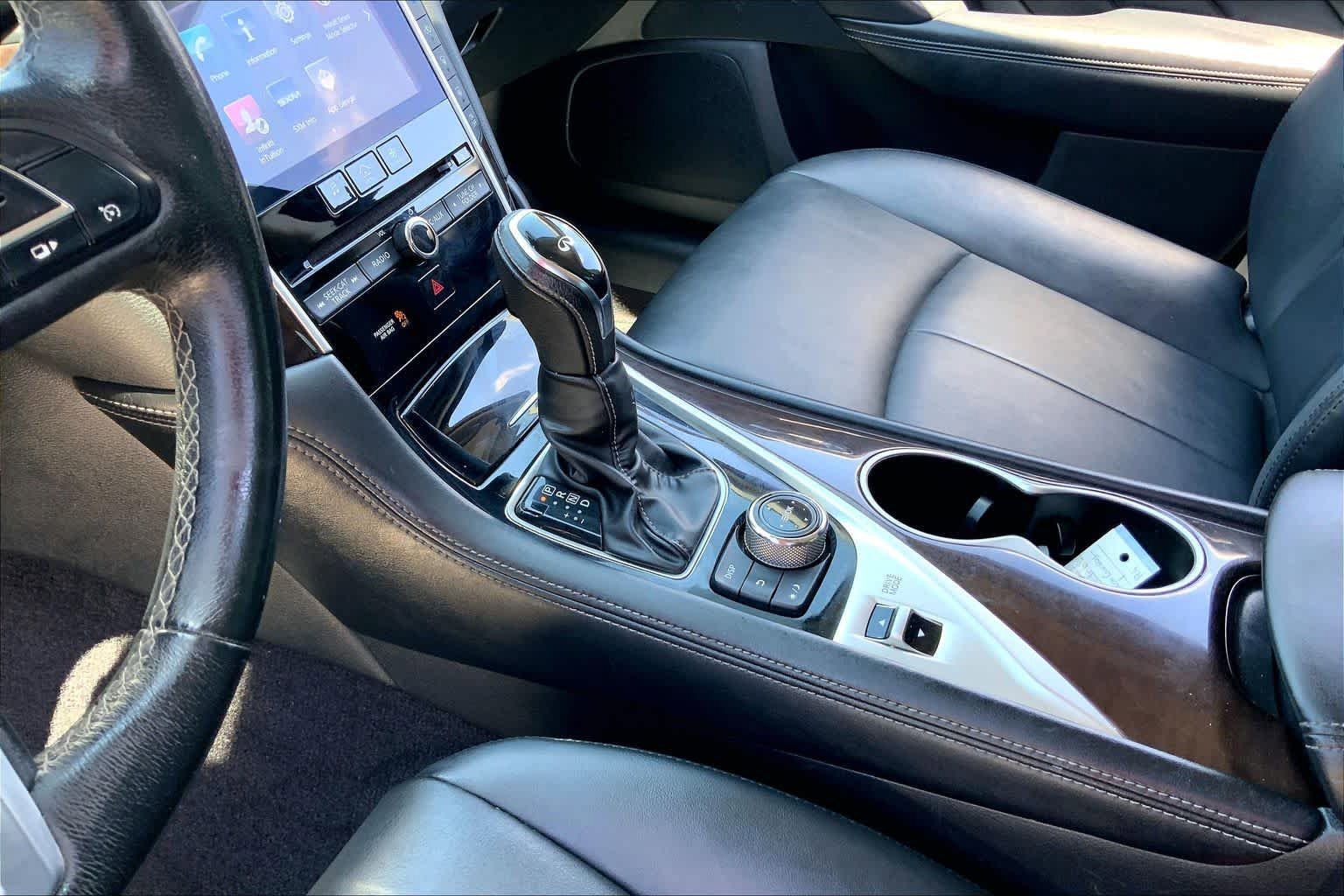 Used 2018 INFINITI Q50 Luxe AWD/4WD image 16