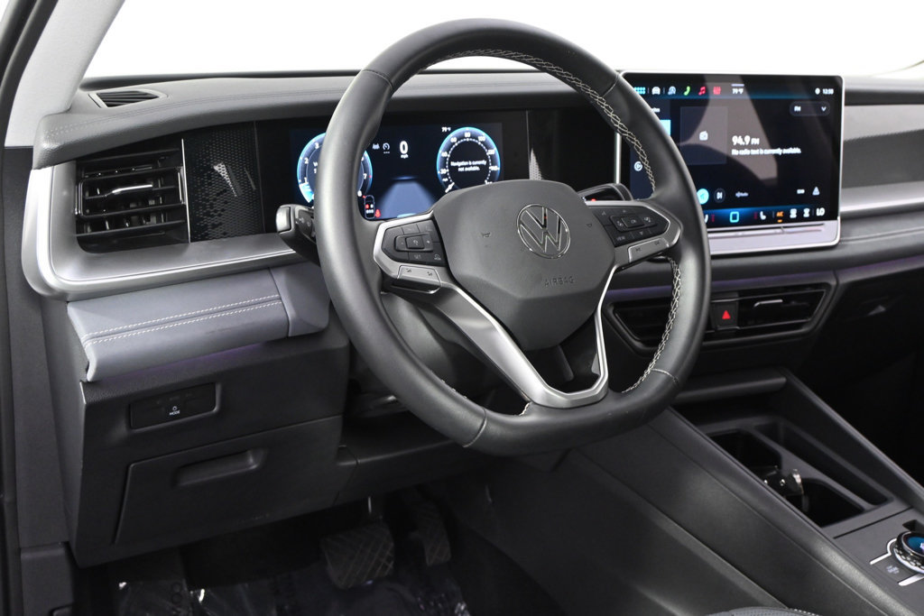 Used 2026 Volkswagen Tiguan SE AWD/4WD image 11
