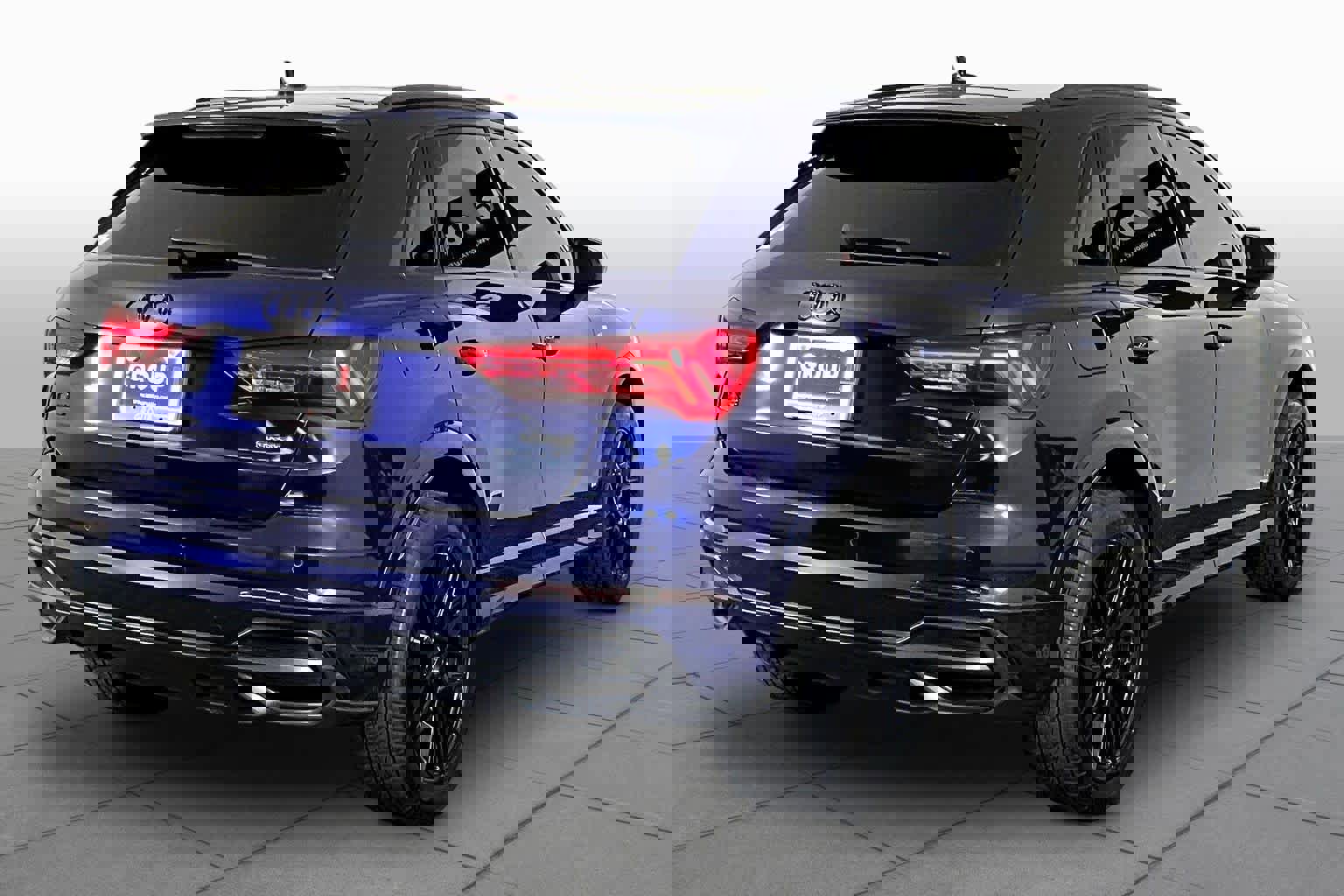 Used 2021 Audi Q3 2.0T Premium Plus w/ Premium Plus Package image 12