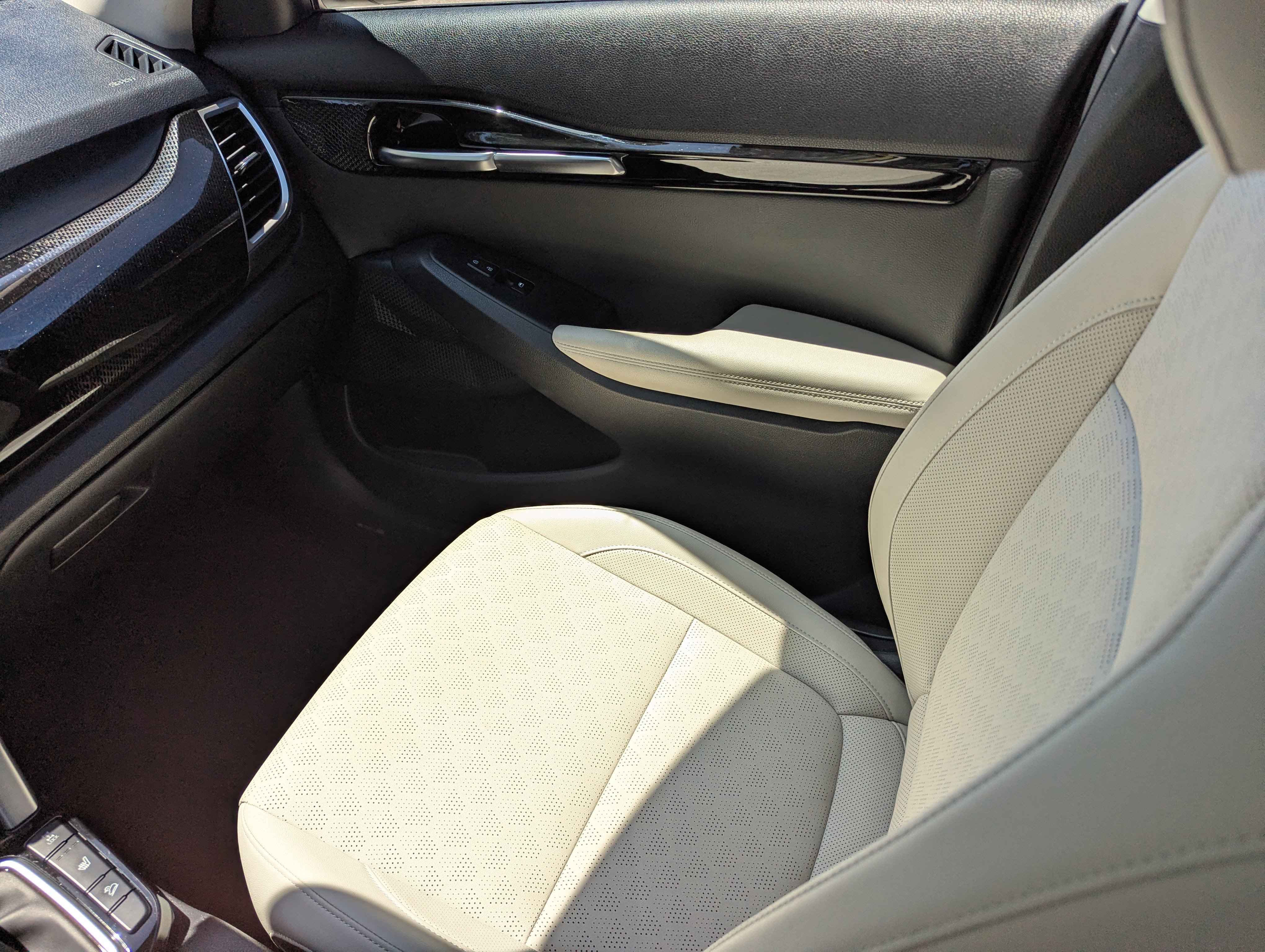 Used 2022 Kia Seltos EX AWD/4WD image 15