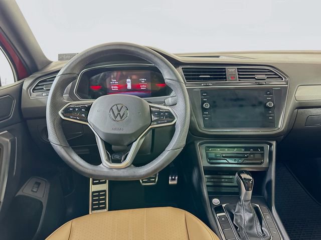 Used 2024 Volkswagen Tiguan SE R-Line AWD/4WD image 23