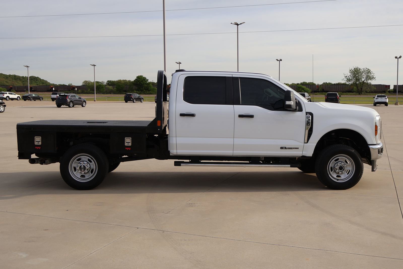 Used 2024 Ford F350 XL w/ XL Chrome Package image 7