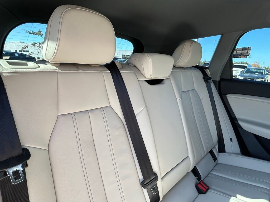 Used 2025 Audi Q6 e-tron Premium w/ Convenience Package image 53