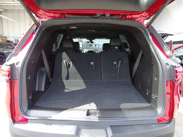 Certified 2023 Chevrolet Traverse LT w/ Rear Camera Mirror Package FWD image 23