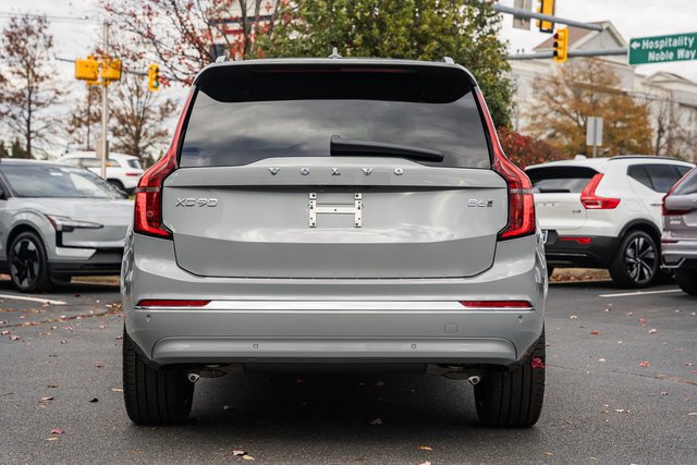 Used 2026 Volvo XC90 B6 Plus w/ Protection Package Premier AWD/4WD image 5