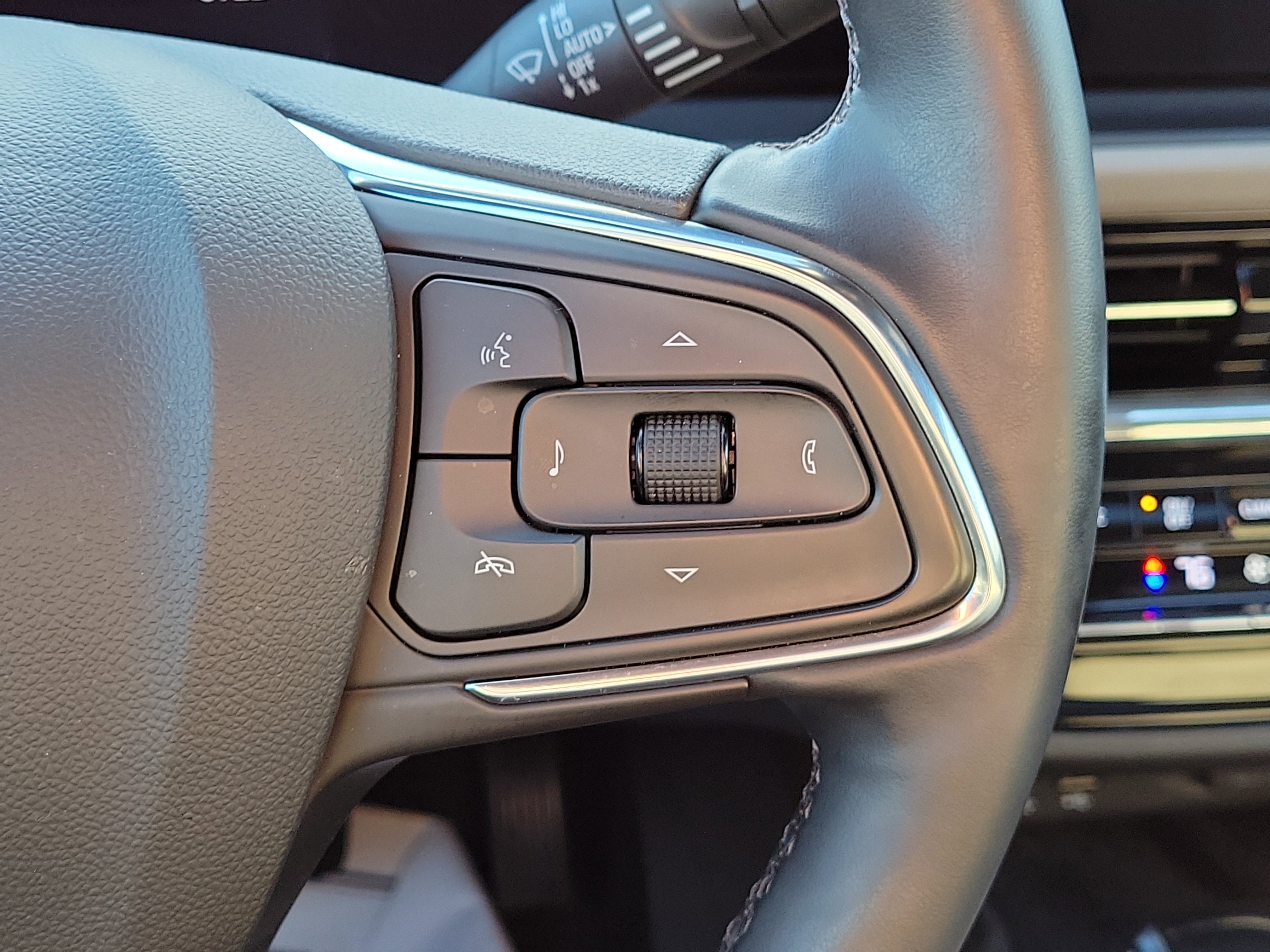 Certified 2025 Buick Envista Avenir image 21