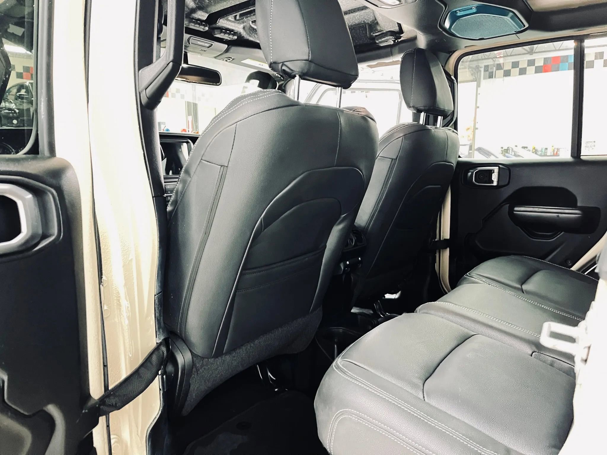 Used 2018 Jeep Wrangler Unlimited Sport S image 15