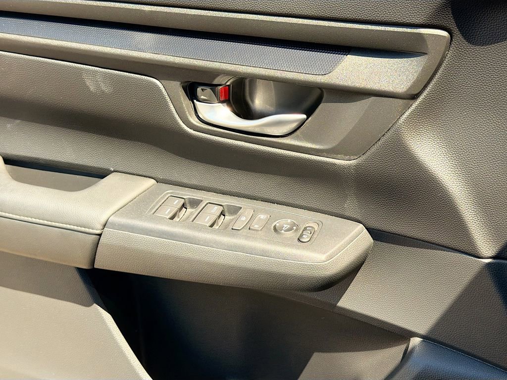 Used 2023 Honda CR-V LX image 21