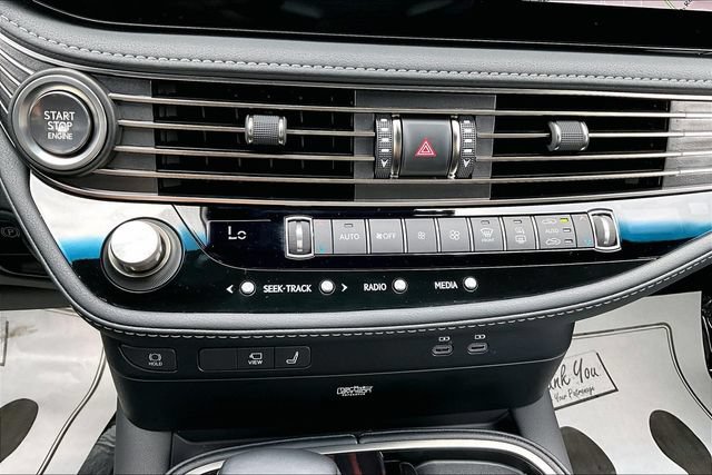 Used 2023 Lexus LS 500 AWD w/ Luxury Package image 18