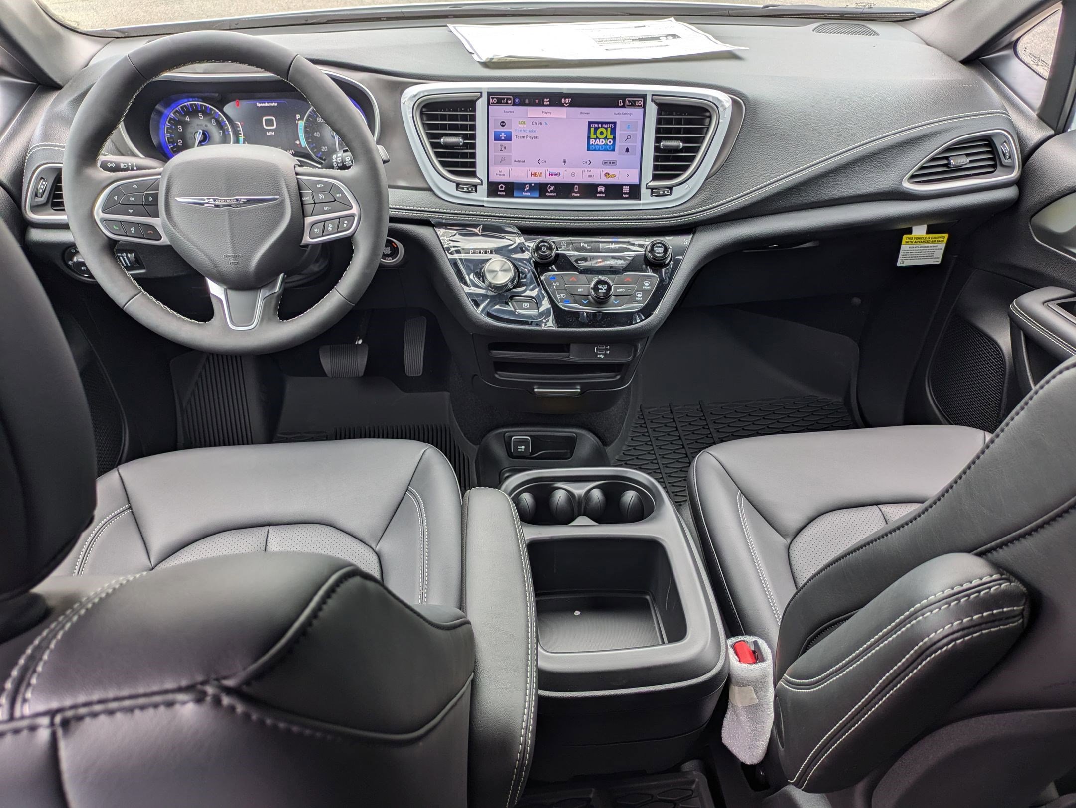 New 2026 Chrysler Pacifica Select image 22