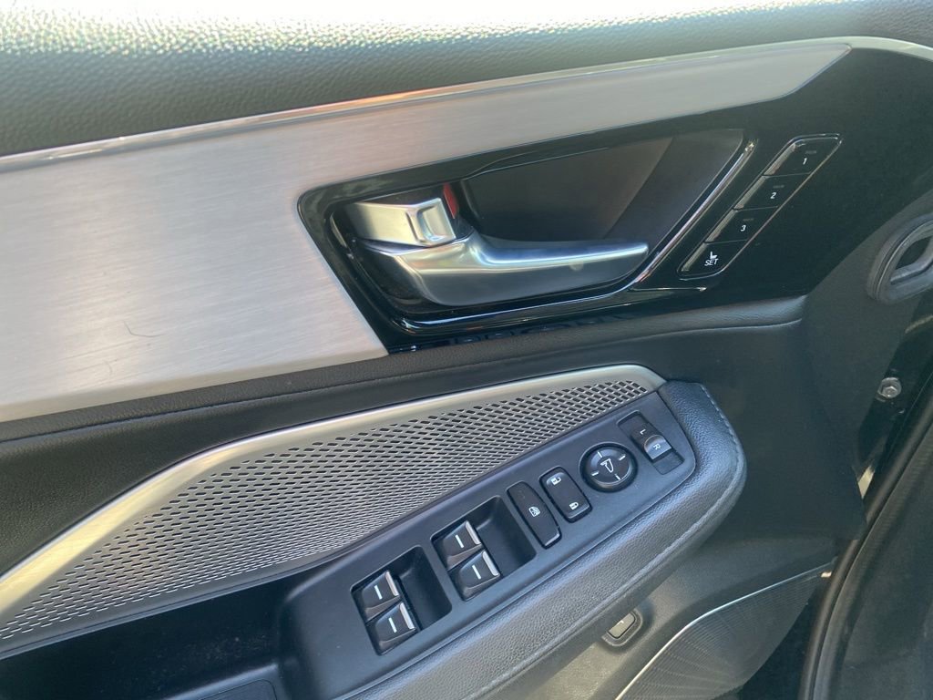 Used 2023 Acura MDX SH-AWD image 16